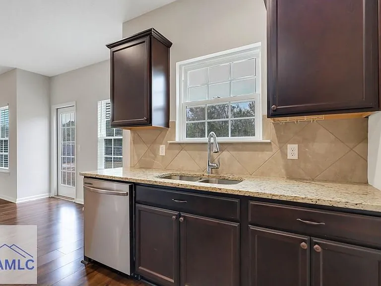 64 Brandonwood Rd — Photo 16