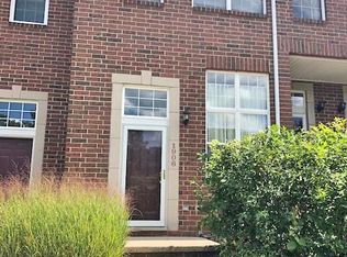 1906 Lindsay La, Ann Arbor, MI 48104