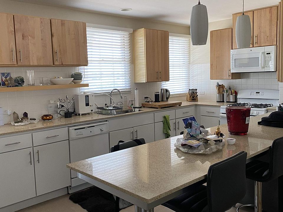 1st image of 1050 Elkgrove Ave #2