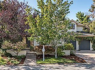10 Elmwood Pl, Menlo Park, CA 94025