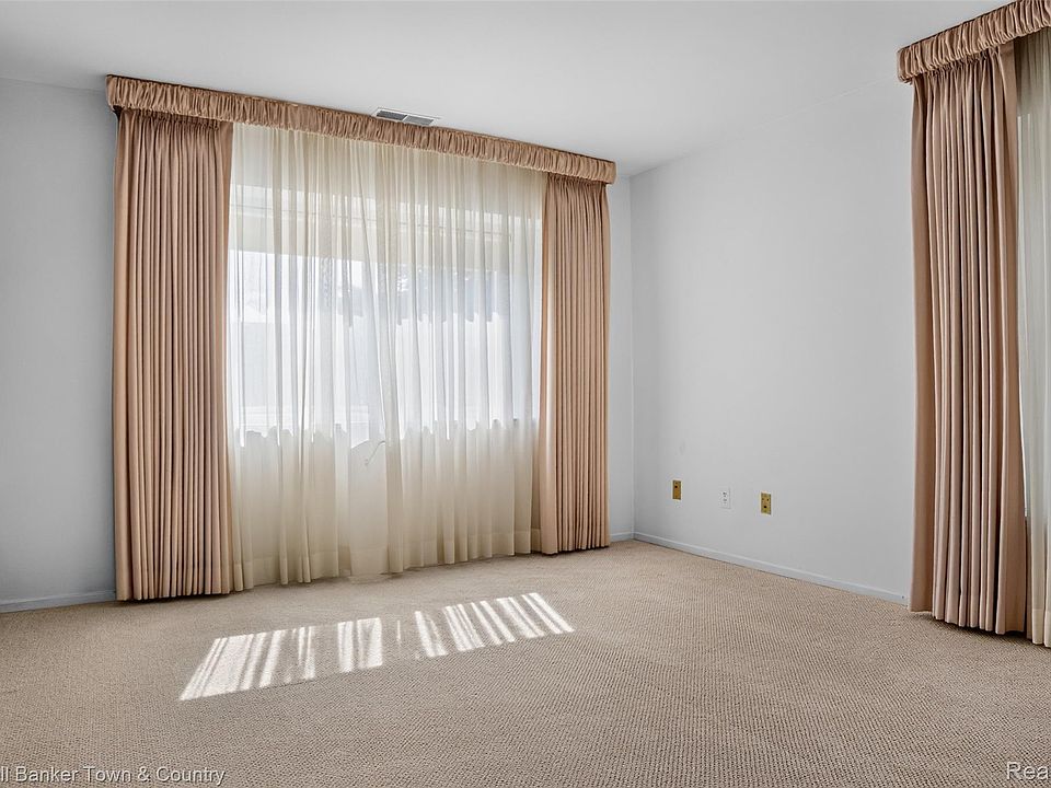 6689 Ridgefield Cir Apt 201, photo 10
