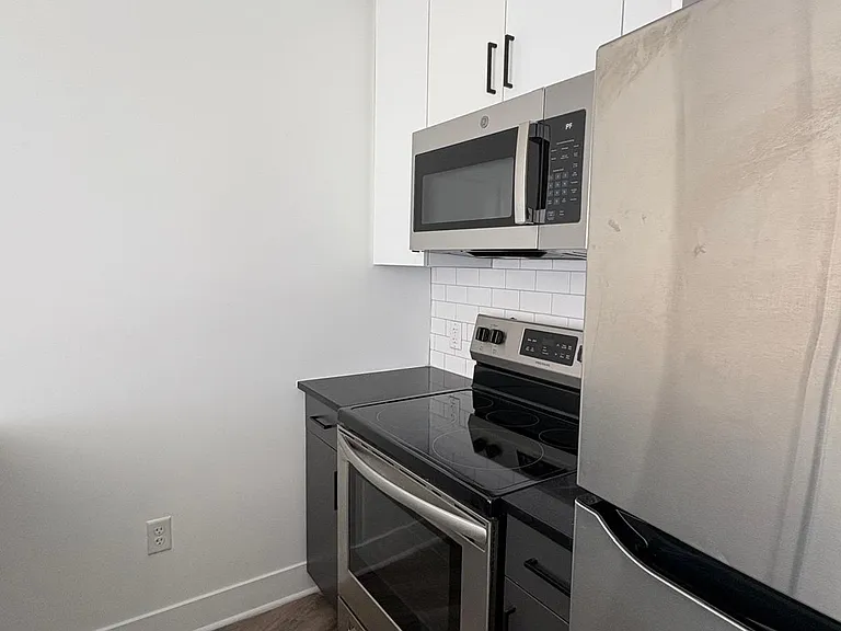 330 Cecil B. Moore Ave — Photo 47