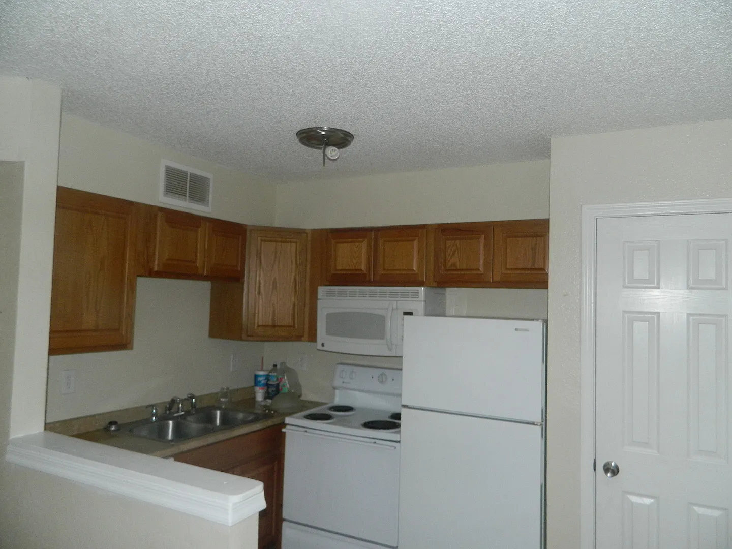 2051 - MF $50 — Photo 3