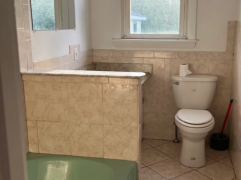 75 Mildred Ave — Photo 10