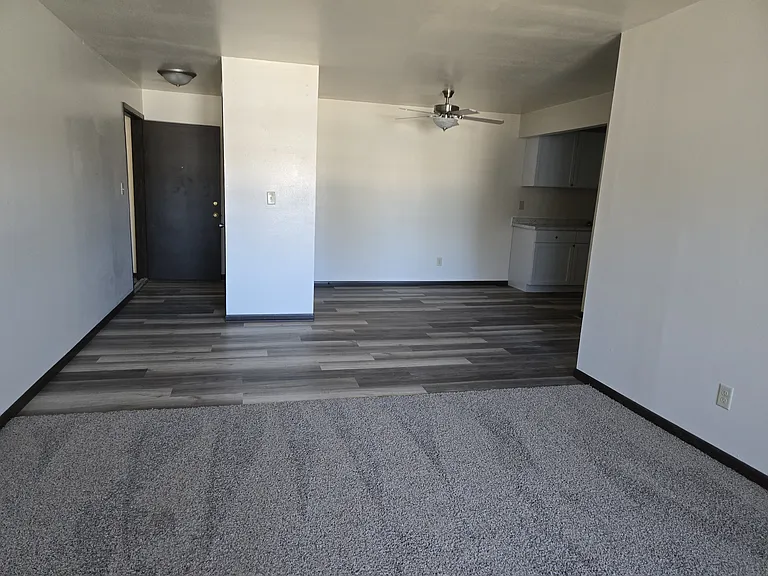625 Meadow Ln #19 — Photo 4