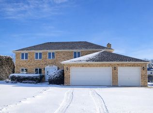 729 N 8th Ave, Addison, IL 60101