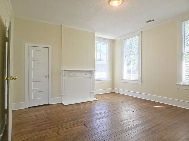 407 E Park Ave — Photo 6