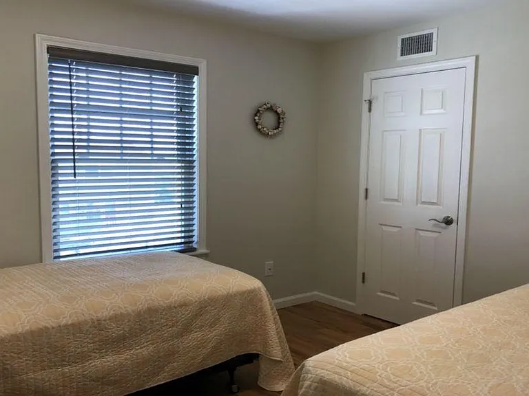 253 Sheridan Ave — Photo 13