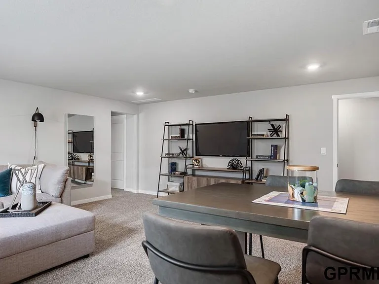 7102 S 204th Ave — Photo 24