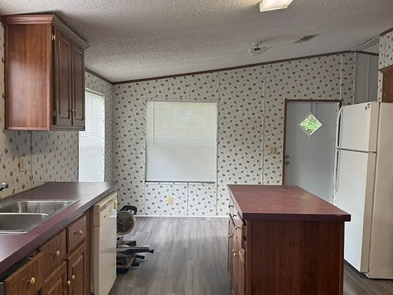 726 Crawfordville Hwy — Photo 2