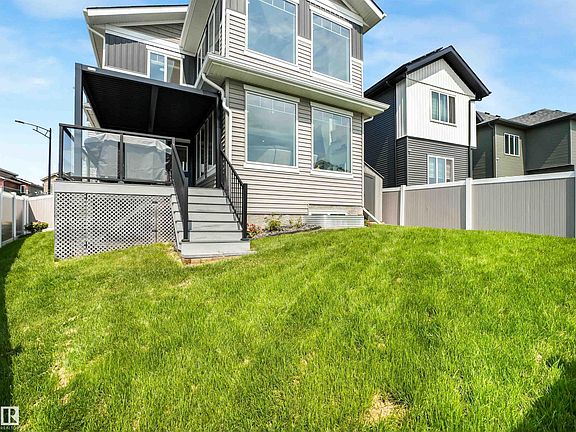 5th image of 4621 170a Ave NW
