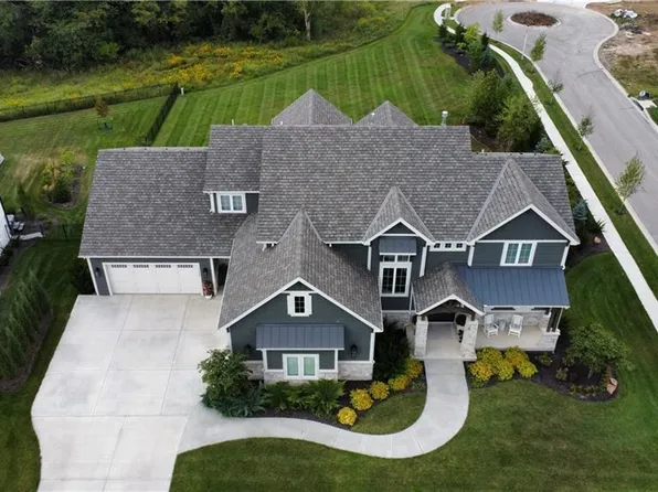 11200 W 169th St, Overland Park, KS 66221