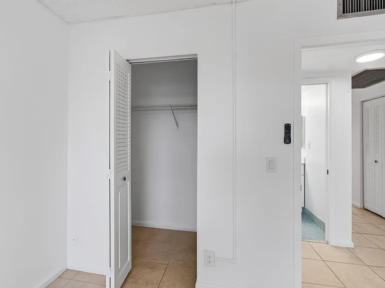 4028 Hythe Pl #B — Photo 48