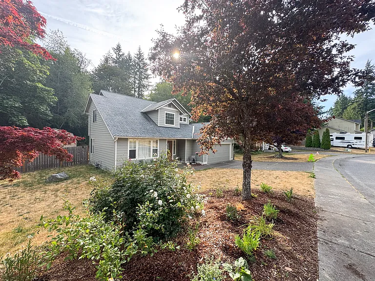 6832 Townsend Ln NE — Photo 4