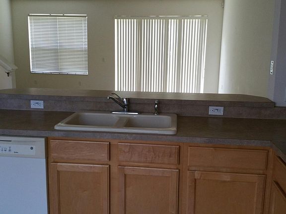 4th image of 8771 Christie Dr