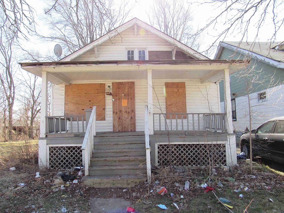 7536 E Robinwood