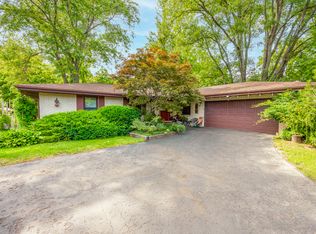 42 Cambridge Ln, Lincolnshire, IL