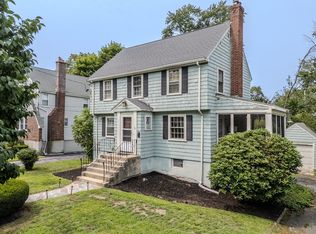 99 Oakdale Rd, Newton, MA 02461
