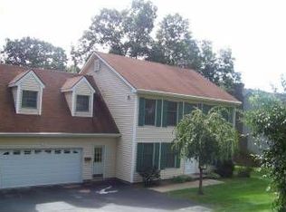 260 Stonefence Rd, Naugatuck, CT 06770