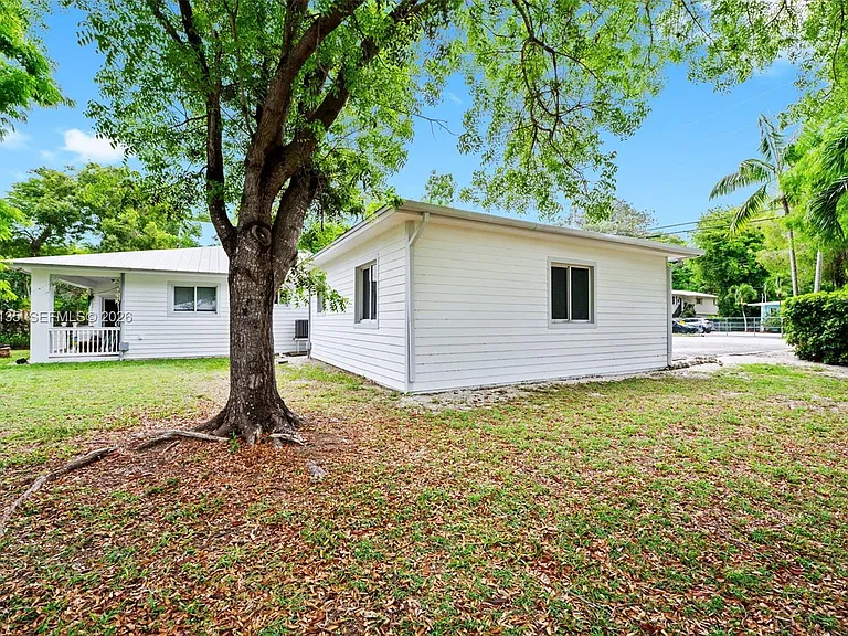 4 Transylvania Ave — Photo 14