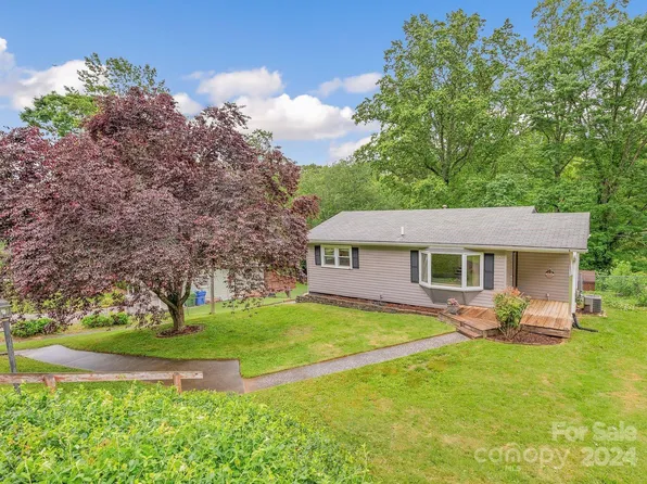 17 Azalea Rd, Arden, NC 28704