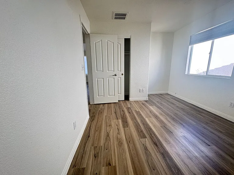 1078 Country Skies Ave — Photo 25
