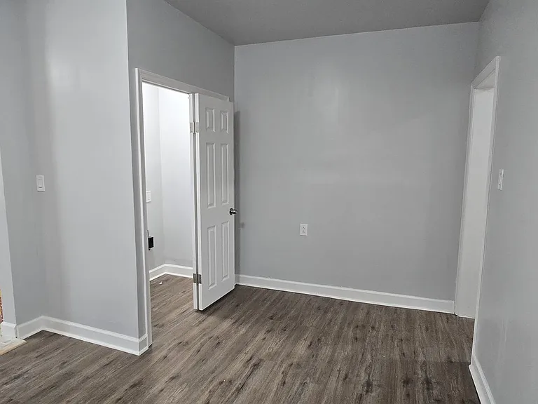 1411 W Loudon St — Photo 17