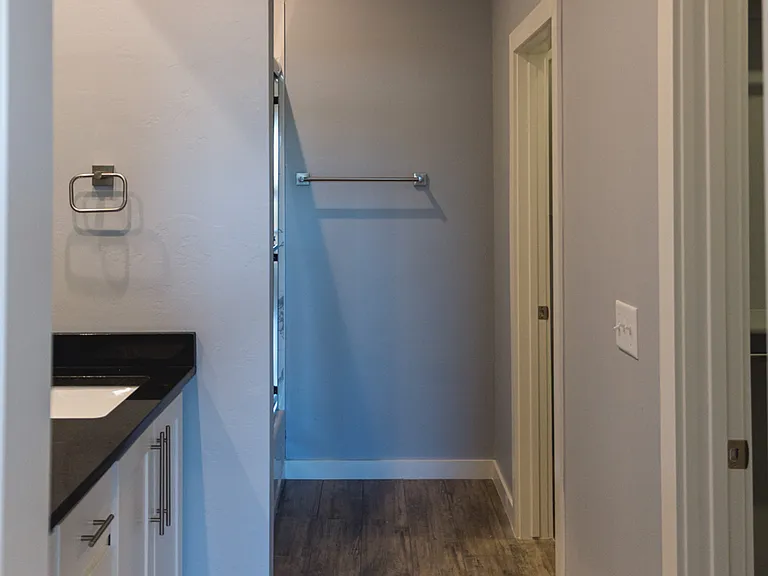 629 Remington Ave — Photo 25