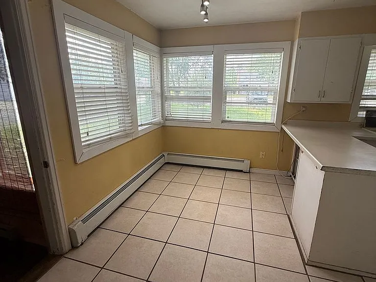 1601 Calihan Ave NW — Photo 7