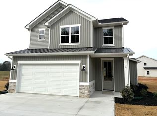 61 Henderson Rd, Gray Court, SC 29645