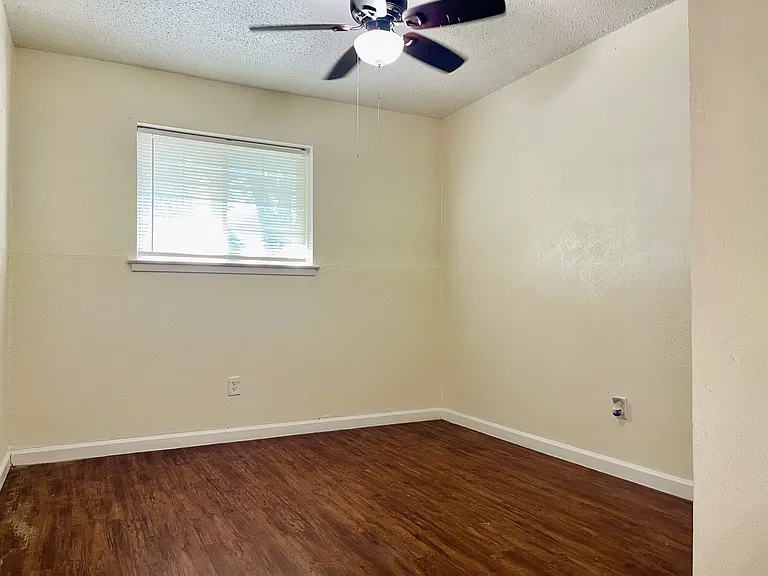 3400 Pleasant Valley Ln #3400 — Photo 25
