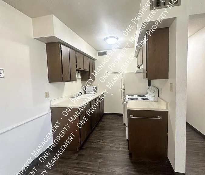 1120 Hancock Dr #1120-5 — Photo 3