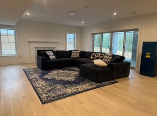 8504 Meadowlark Ln, Bethesda, MD 20817