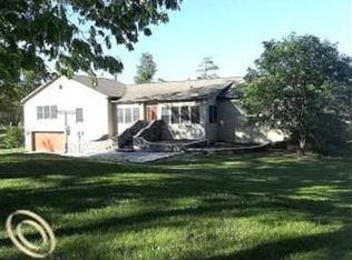 5450 Haven Rd, Leonard, MI 48367