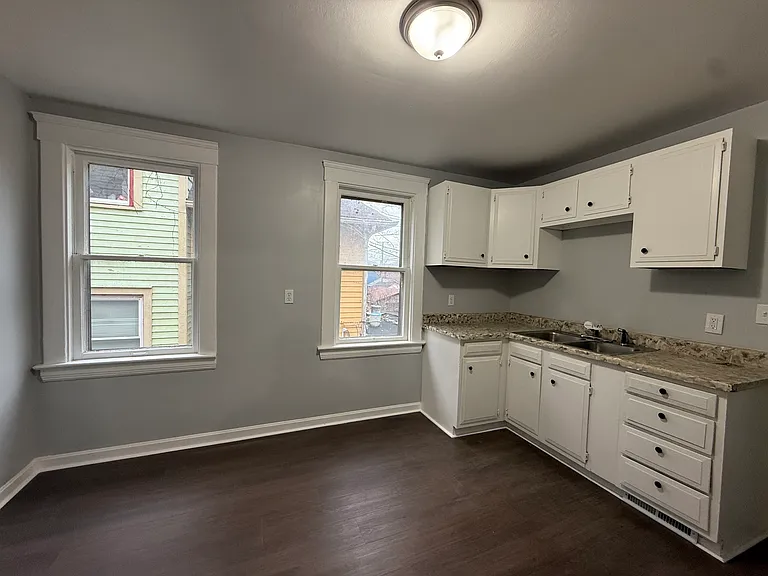 5910 Pear Ave #UP — Photo 4