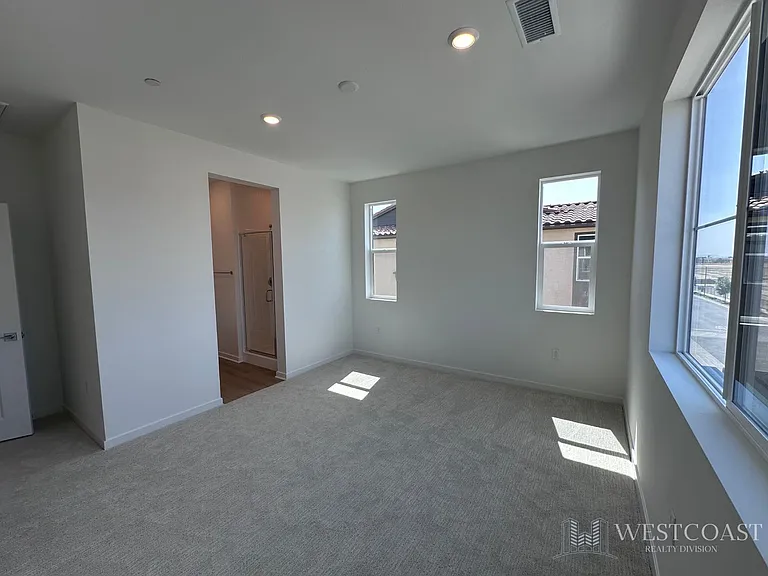 5954 Catskills Ct — Photo 31