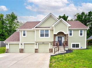 603 Madison St, Pleasant Hill, MO 64080