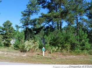 152 Broadlake Ln, Spring Lake, NC 28390