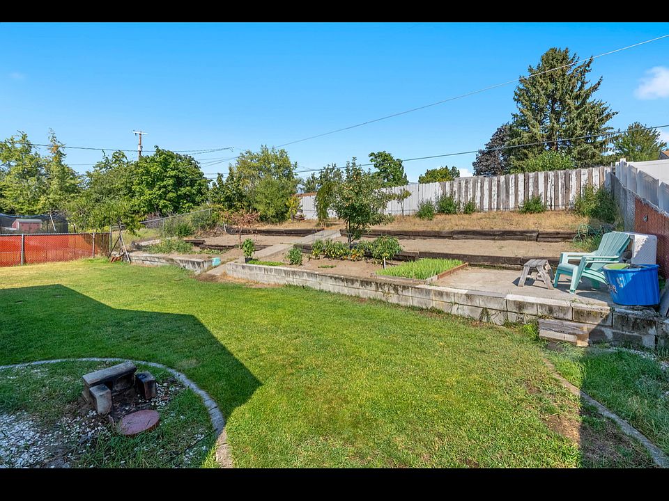 1st image of 2404 W Houston Ave #2404