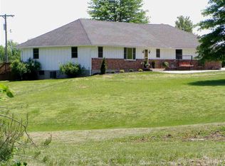 27942 Selken Rd, Smithton, MO 65350
