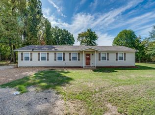 805 Maloma Rd, Tool, TX 75143