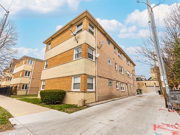 3rd image of 5440 W Higgins Ave APT 3A