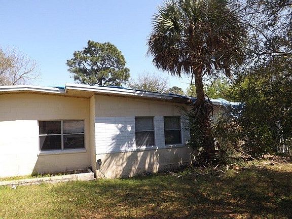 2nd image of 4416 Deauville Way