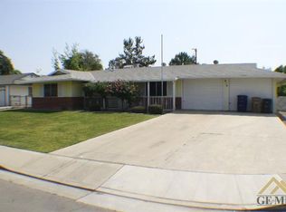 916 Hogan Way, Bakersfield, CA 93309