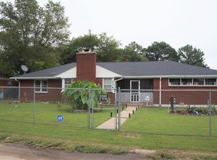 206 Oak St, Kennett, MO 63857