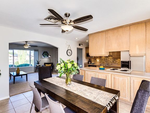 0005-Bonita Dining Room
