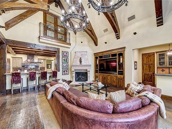 3rd image of 3701 Karalyn Ct
