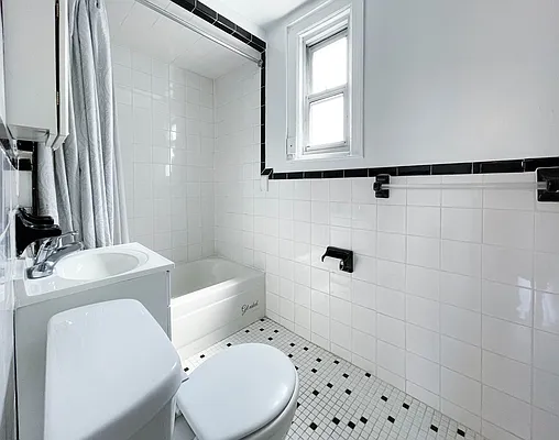 Rented by Kahen Properties | media 9