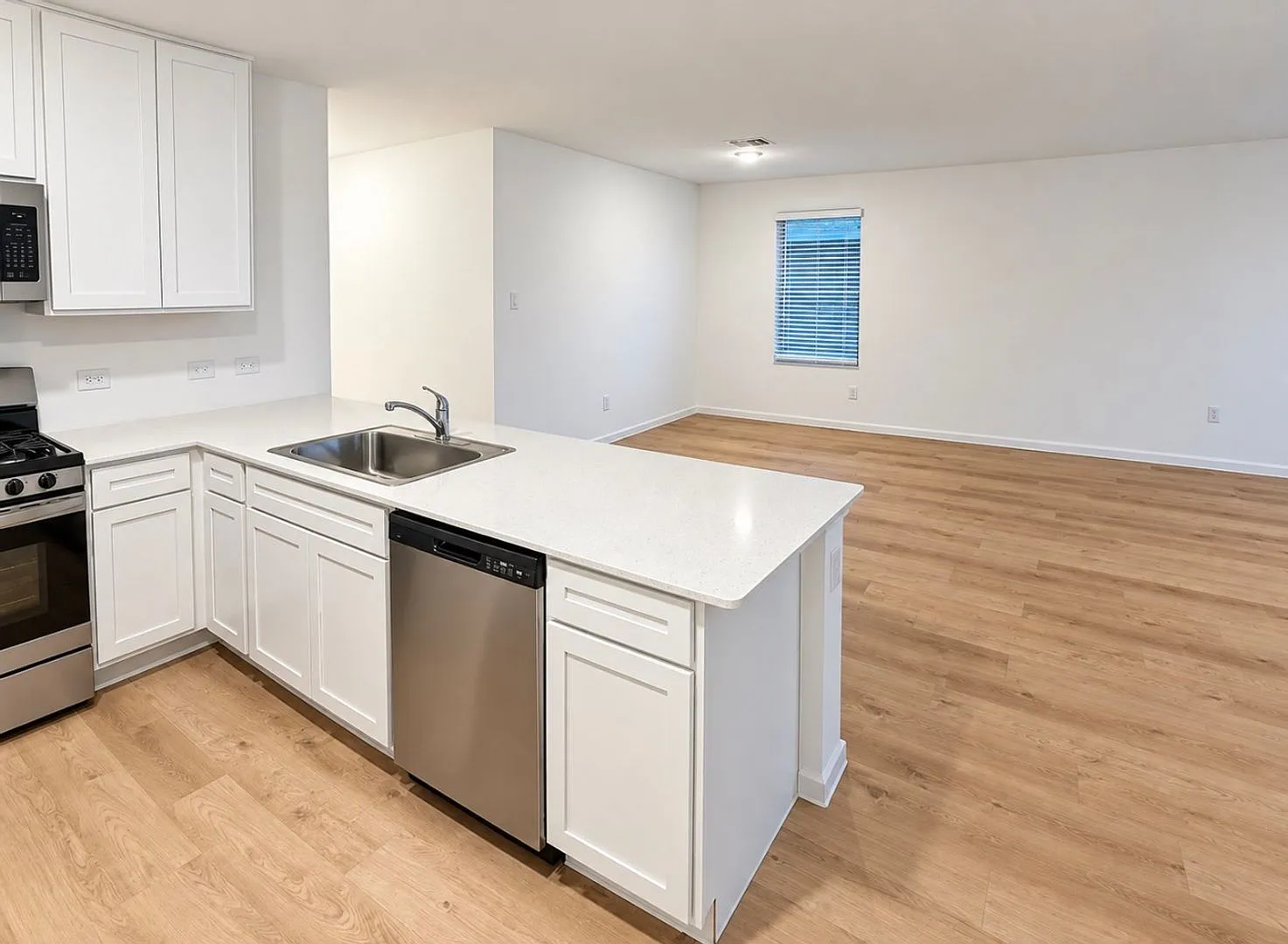 Brand New Luxury 4 Bedroom 2 Bathroom Home In Piedmont Schools- Huntington Ridge Community — Photo 4