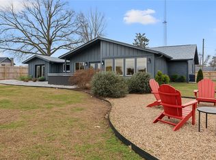 1102 NW 11th St, Bentonville, AR 72712